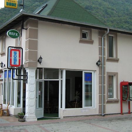 Hotel Gostionica Blef Ovcar Banja Esterno foto