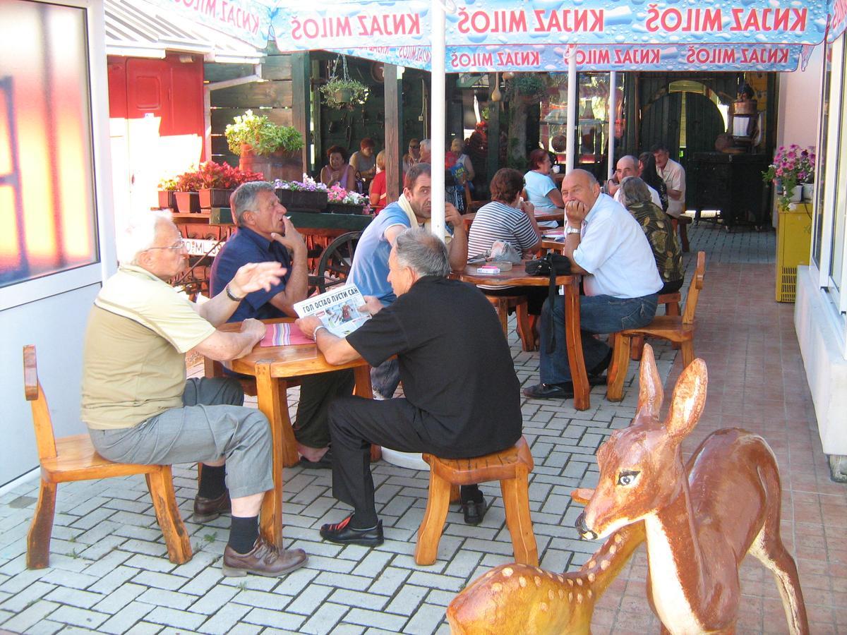 Hotel Gostionica Blef Ovcar Banja Esterno foto
