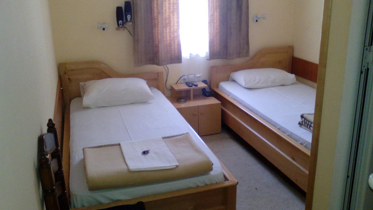 Hotel Gostionica Blef Ovcar Banja Esterno foto